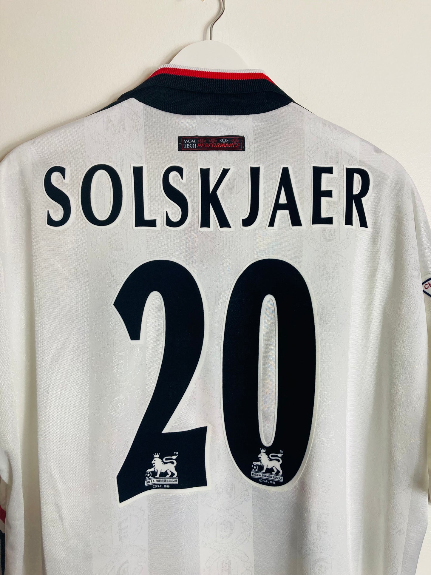Manchester United away football shirt
1997/99 Solskjaer XXL