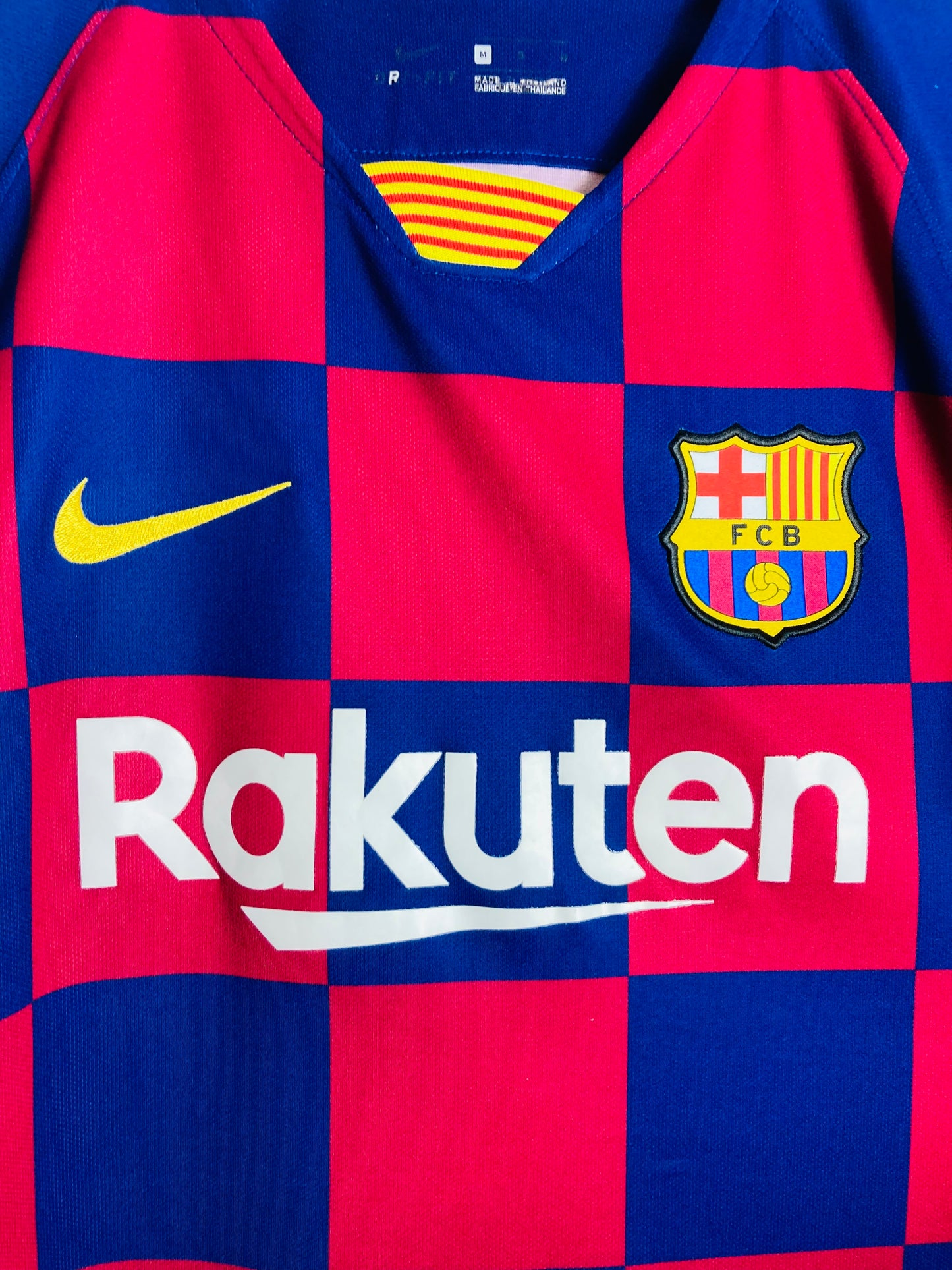 Barcelona home football shirt 2019/20 Messi medium