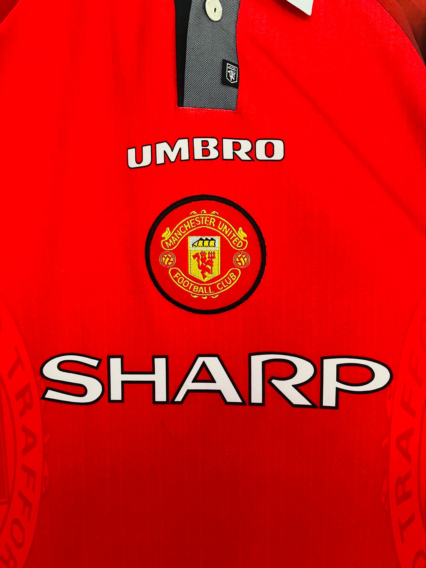 Manchester United home football shirt 1996/97 Beckham Large