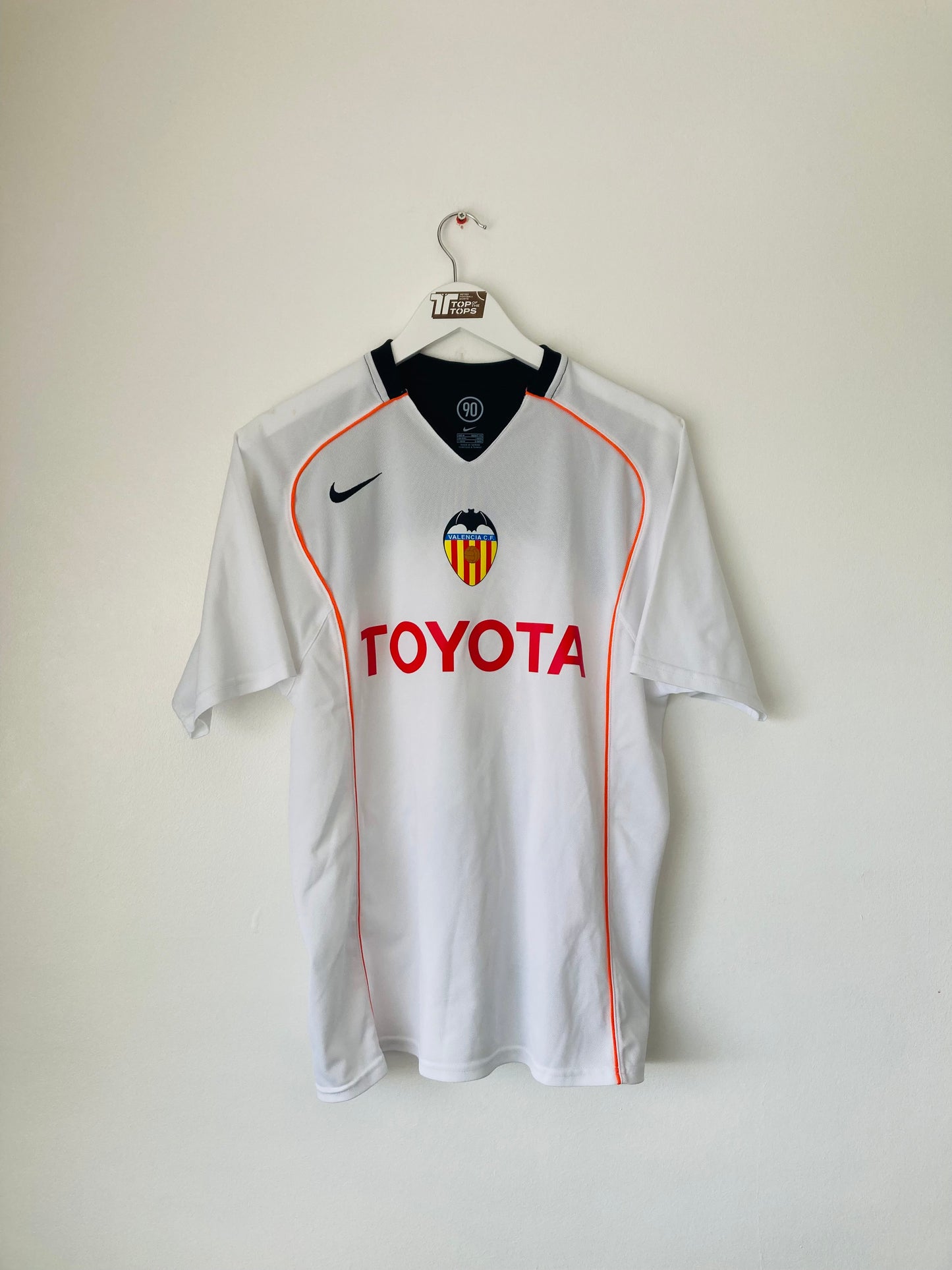 Valencia home football shirt
2004/05 Baraja Medium