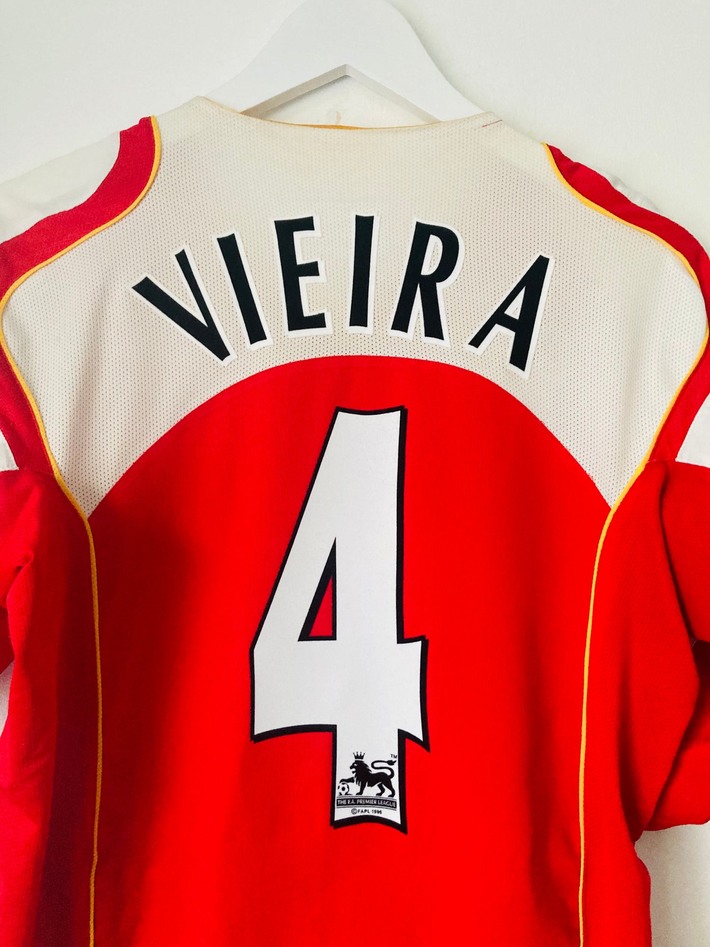 Arsenal home football shirt
2004/05 Vieira Medium