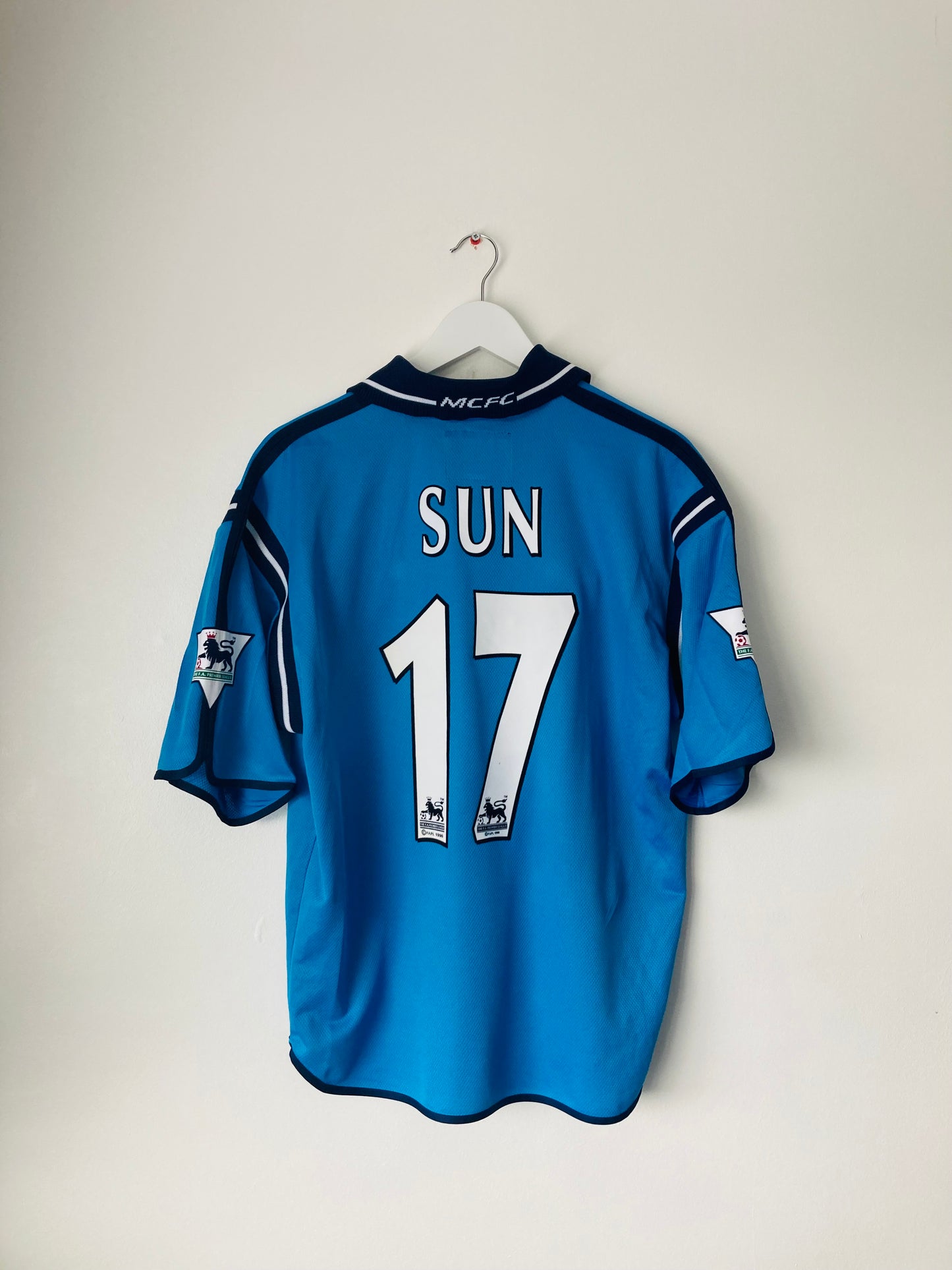 Manchester City home football shirt 2002/03 Medium Sun