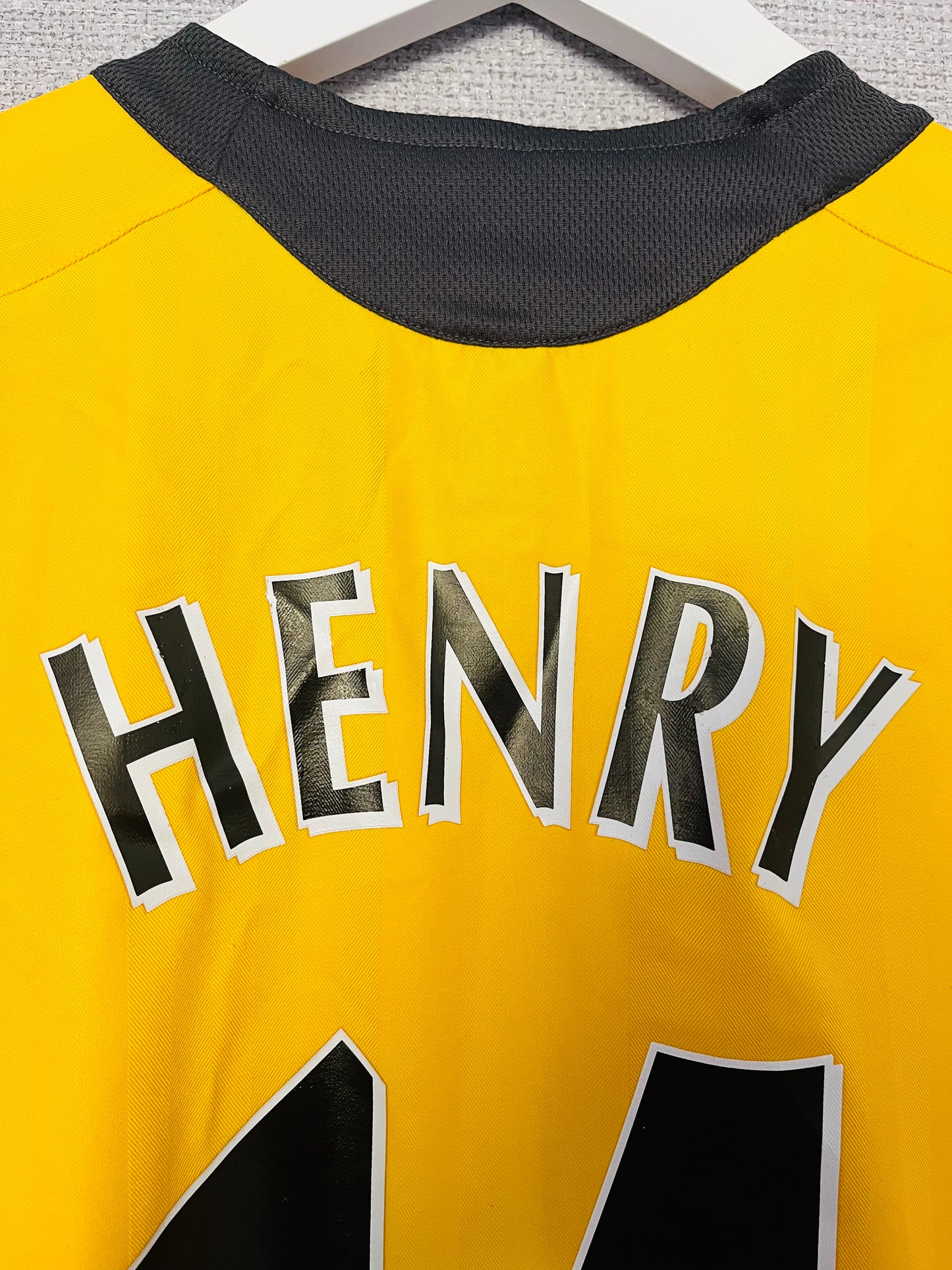 Arsenal away football shirt
2005/06 Henry Medium