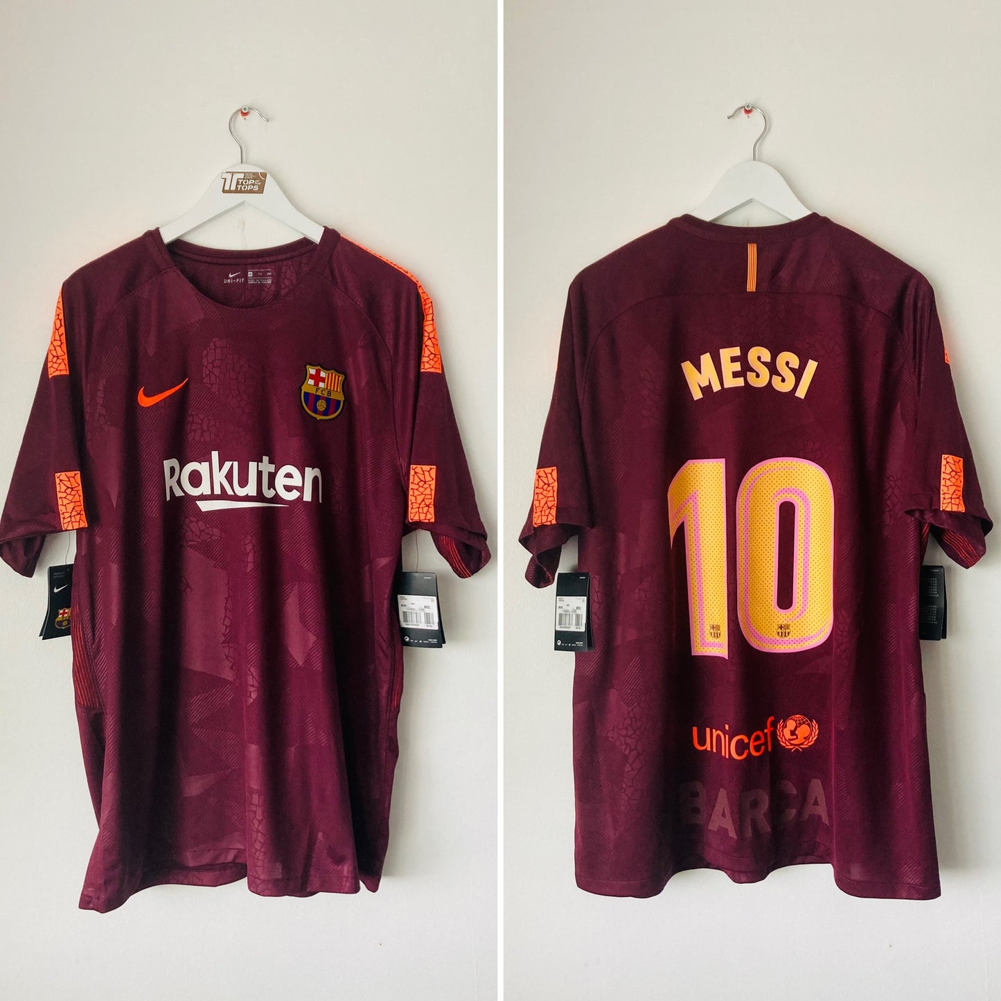 Barcelona third football shirt
2017/18 Messi XXL