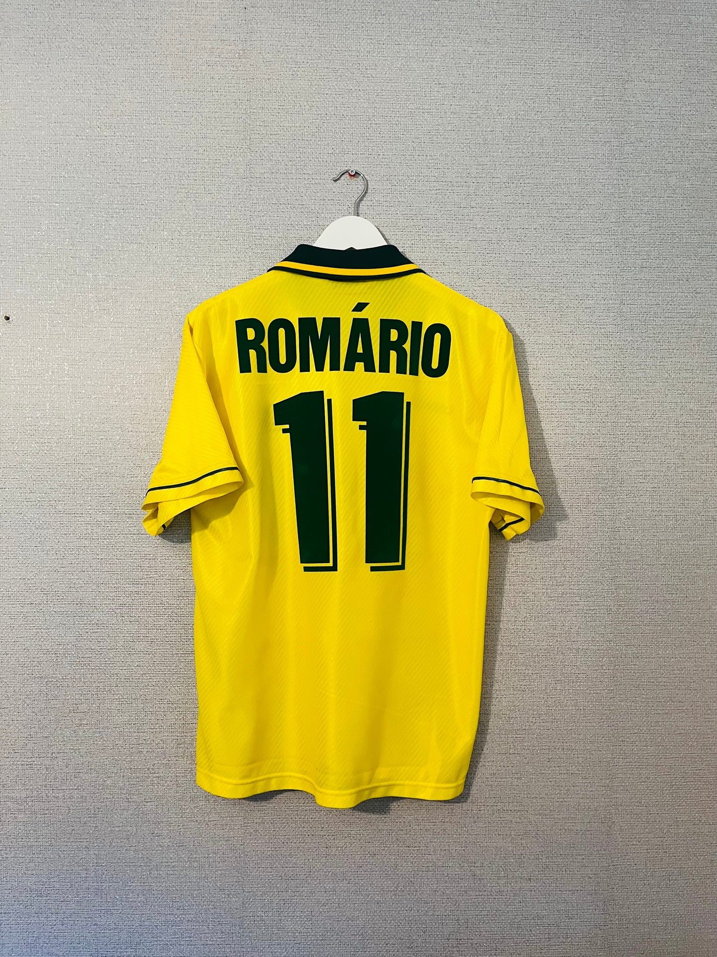 Brazil home football shirt 1994/95 Romario Medium