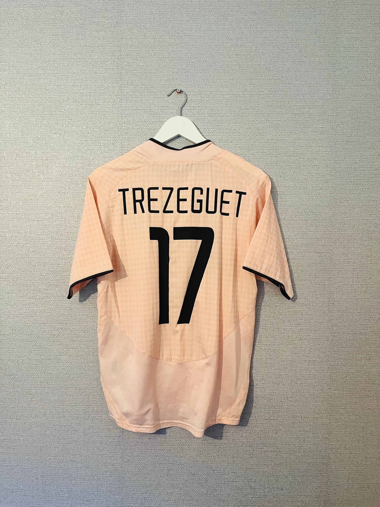 Juventus away football shirt 2003/04 Trezeguet Small/Medium