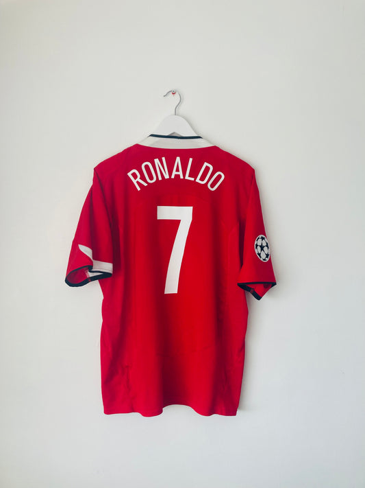 Manchester United home football shirt
Cristiano Ronaldo 7 2004/06 XL