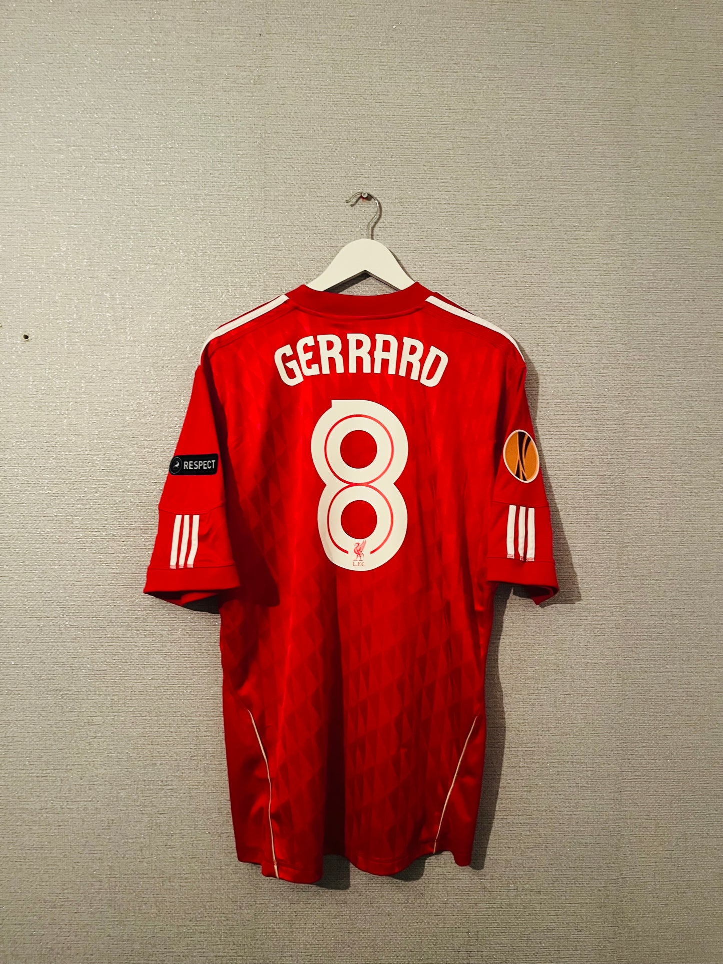 Liverpool home football shirt 2010/12 Gerrard XL