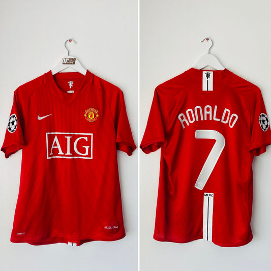 Manchester United home football shirt
2007/08 CR7 Medium