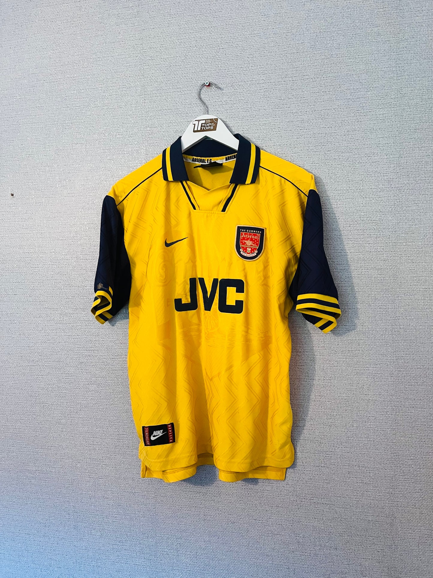 Arsenal away football shirt
1996/97 Wright Large