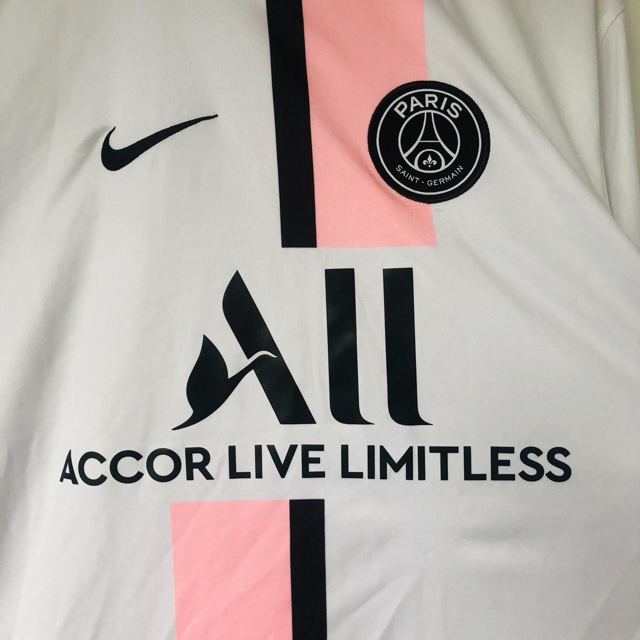 Paris Saint-Germain 2021/2022 White Away Football Shirt (XXL)