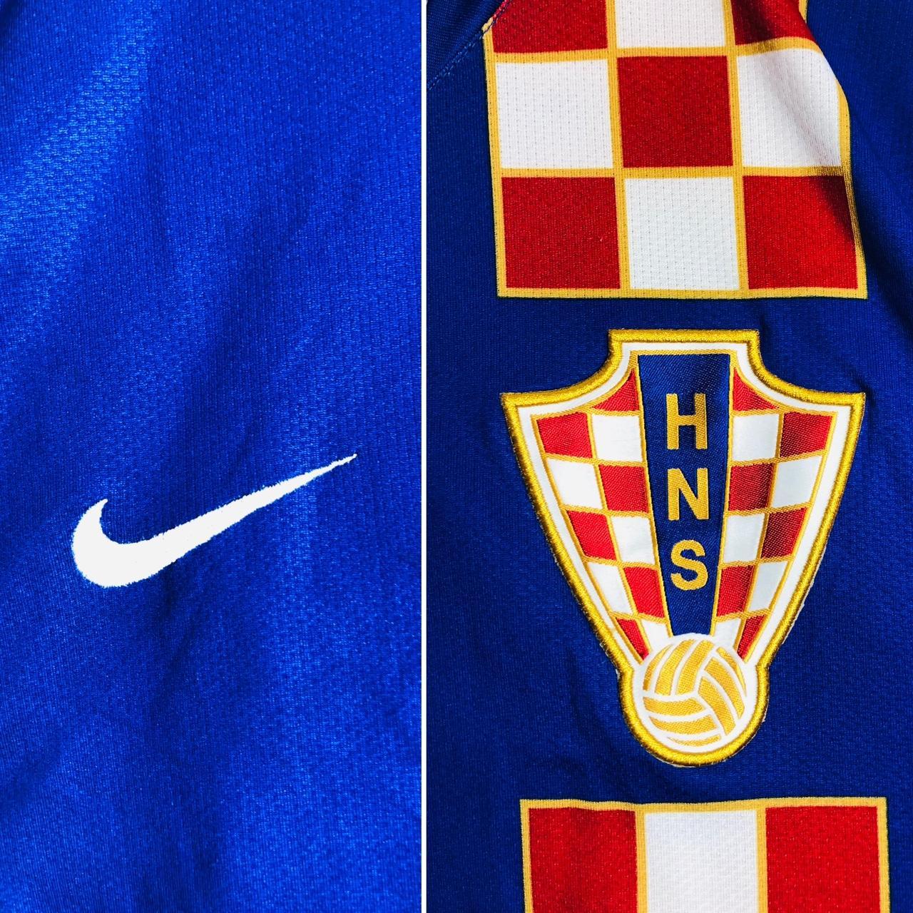 Croatia 2006 Blue Away Football Shirt (XL)