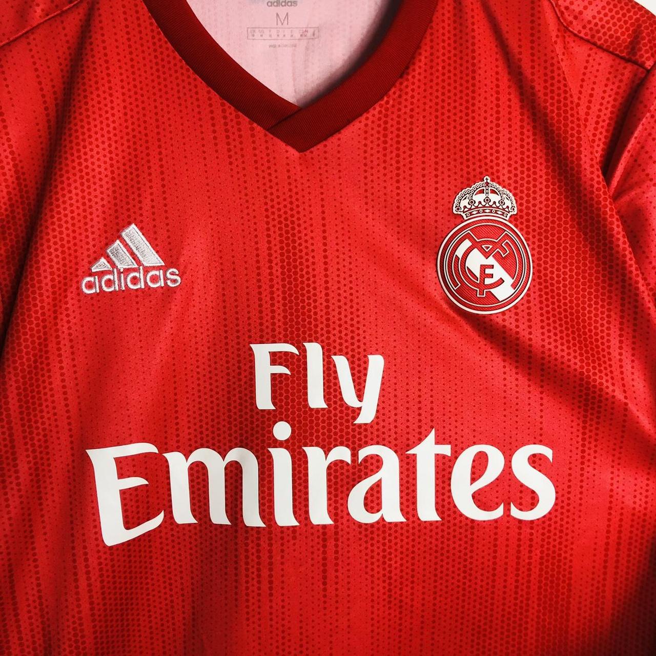 Real Madrid 2018/2019 Red Third Football Shirt (M)