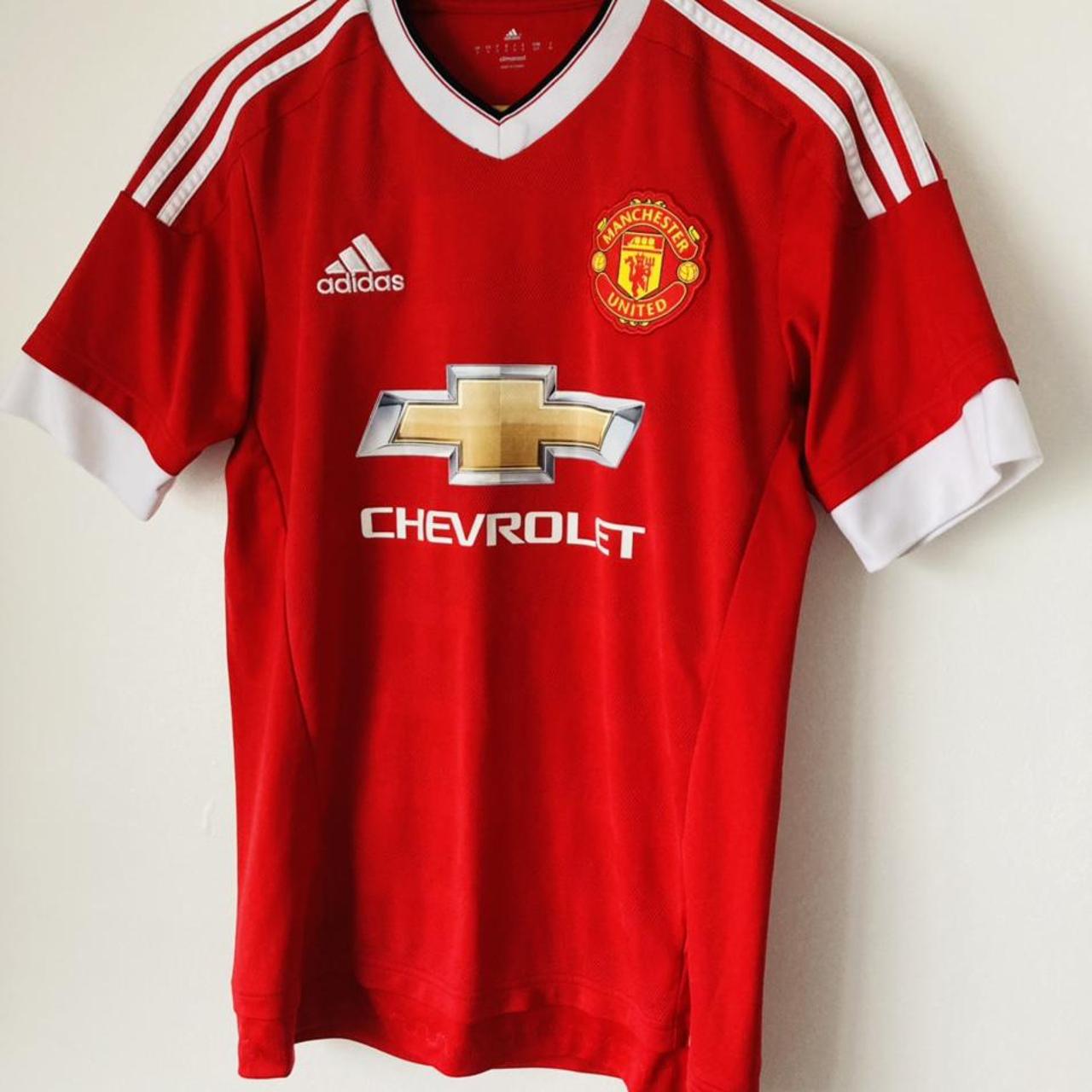 Manchester United 2015/2016 Red Home Football Shirt (S)