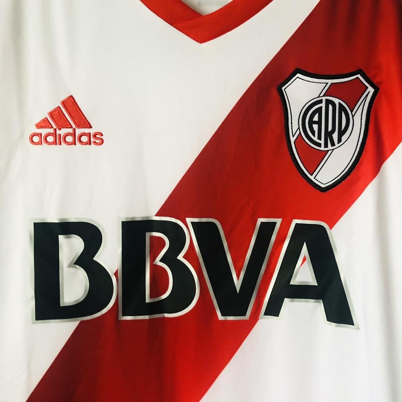 River Plate 2016/2017 Red & White Home Football Shirt (M)
