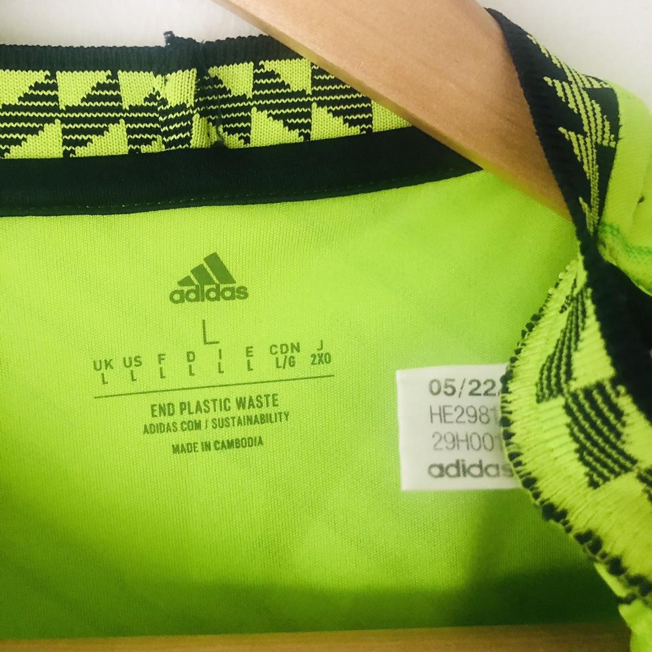 Manchester United 2022/23 Green Football Shirt (L)