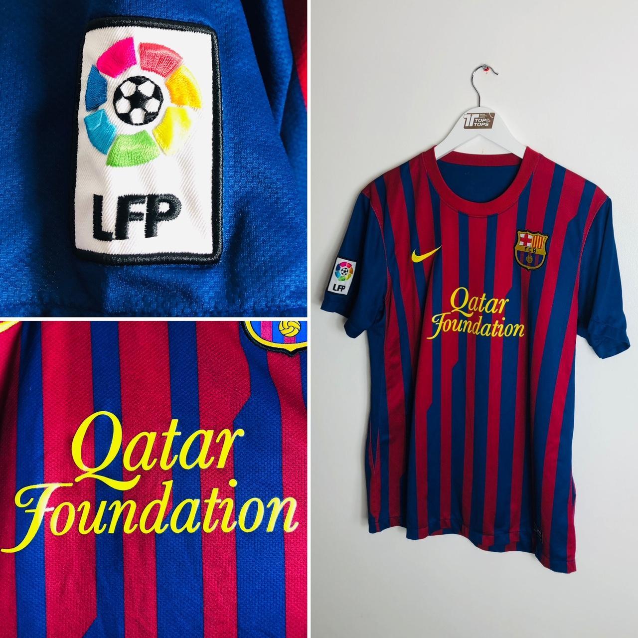 Barcelona 2011/2012 Red & Blue Home Football Shirt (M)