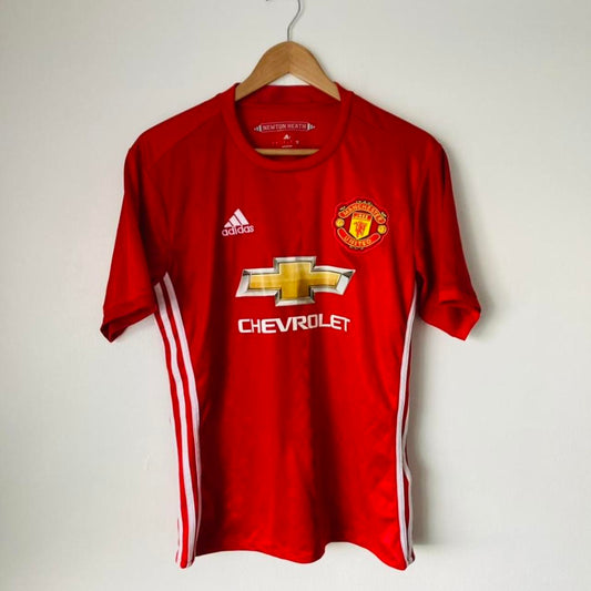 Manchester United 2016/2017 Red Home Football Shirt (S)