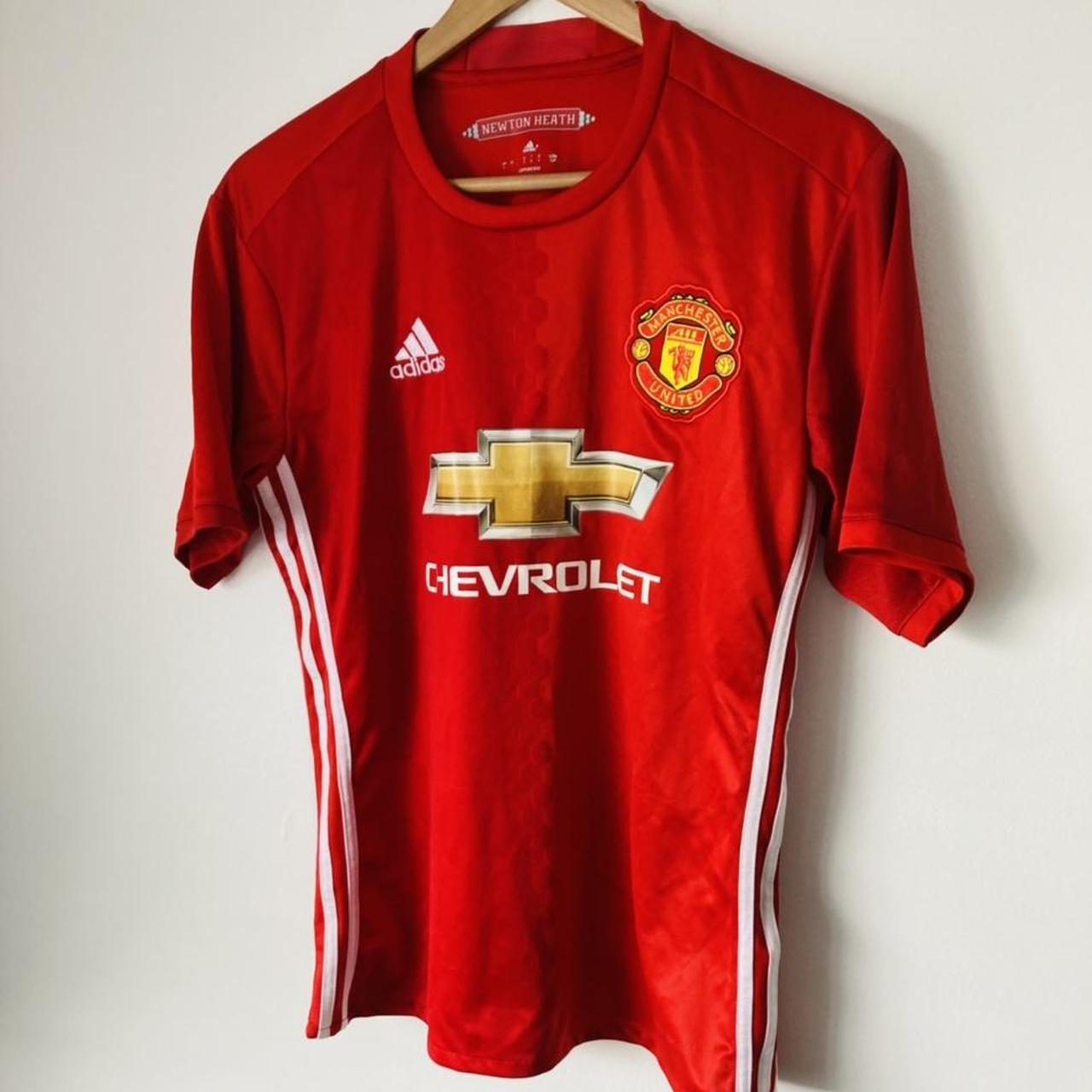 Manchester United 2016/2017 Red Home Football Shirt (S)