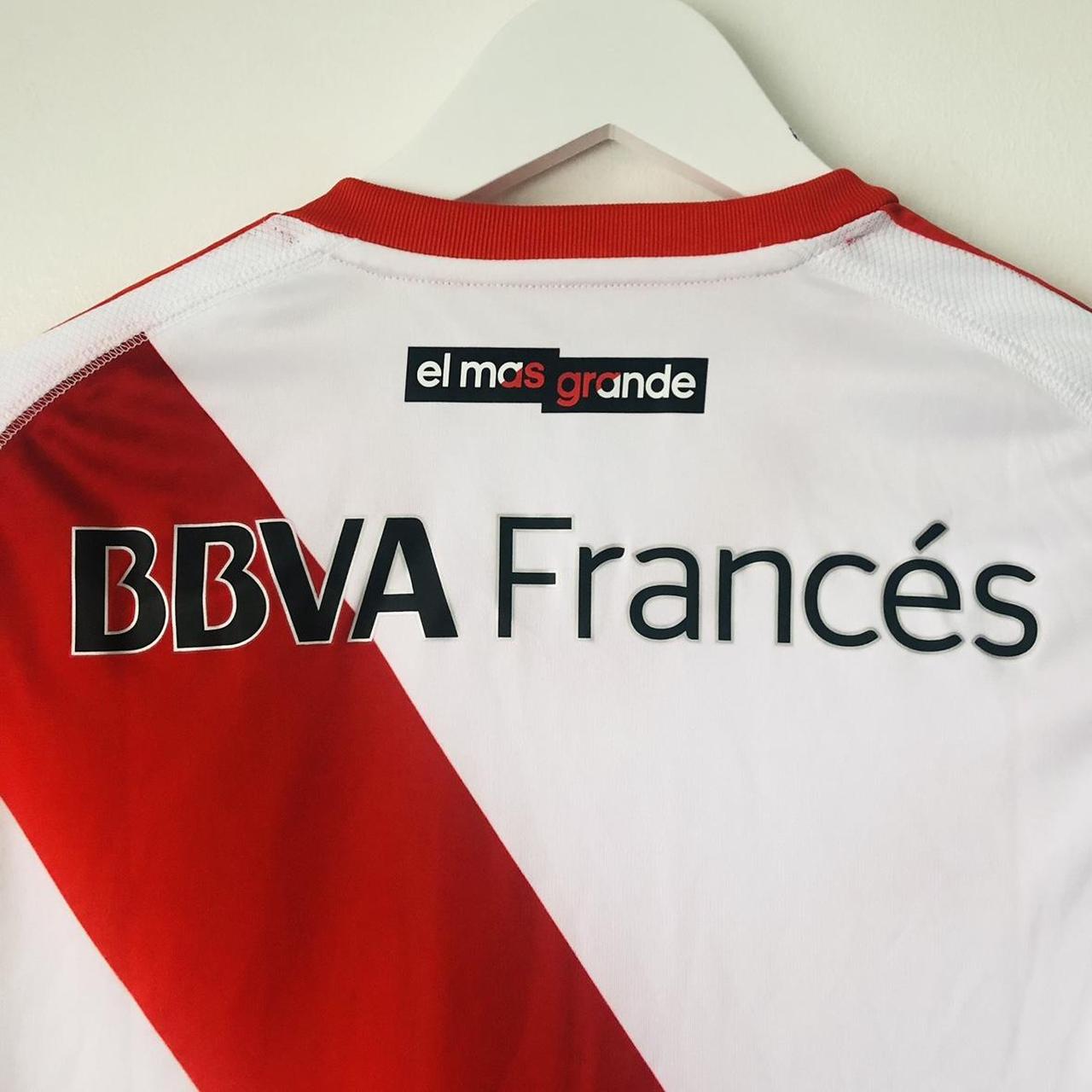 River Plate 2016/2017 Red & White Home Football Shirt (M)