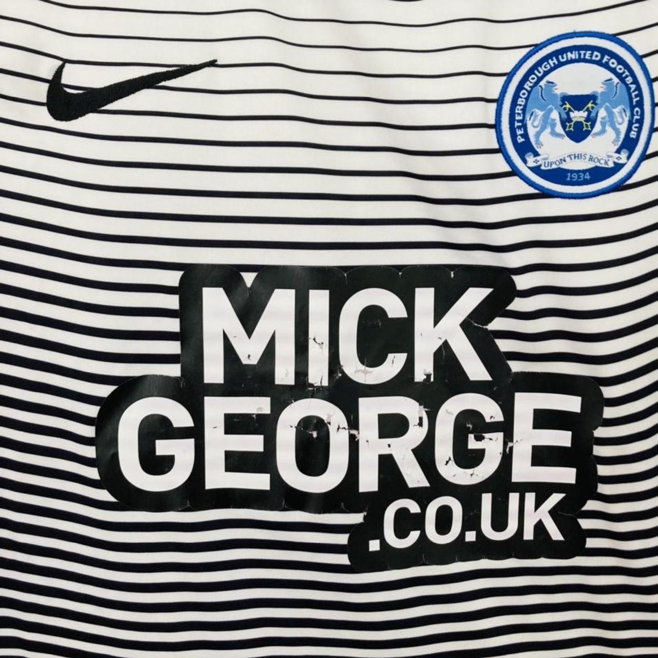 Peterborough United 2017/2018 Black & White Away Football Shirt (M)