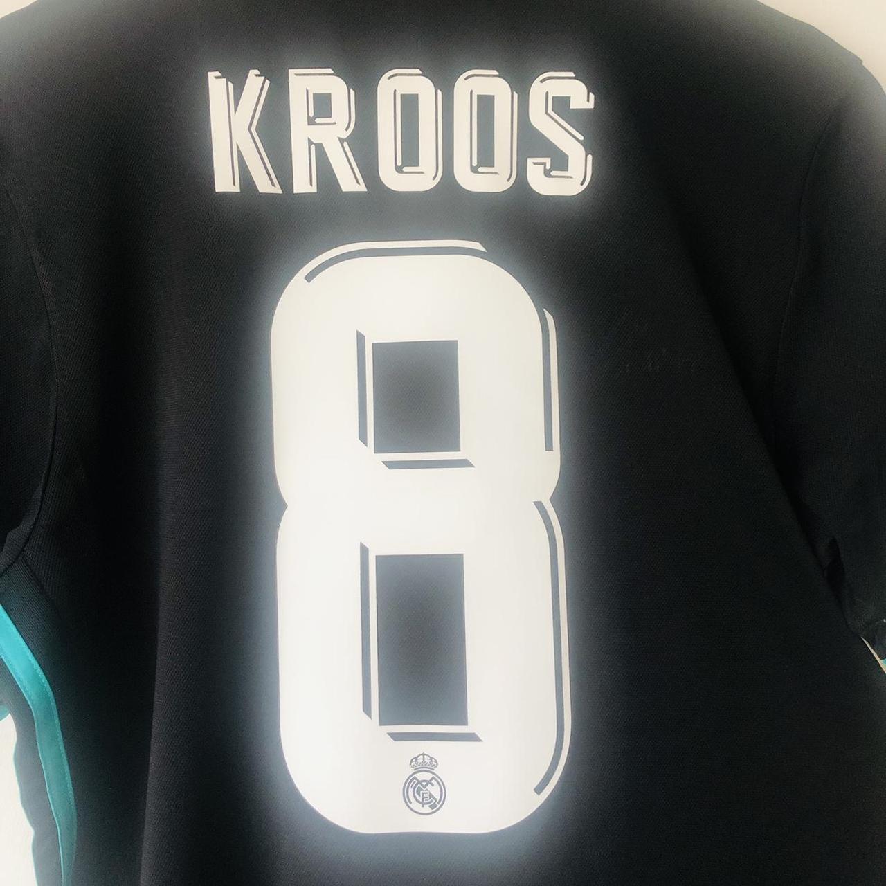 Real Madrid 2017/18 Black Football Shirt (M)