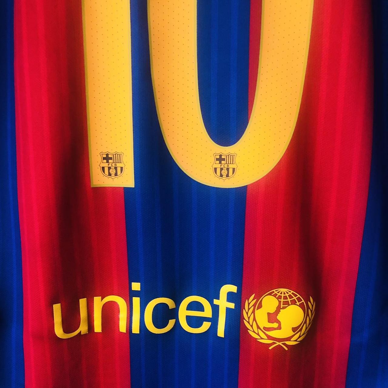 Barcelona 2016/2017 Red & Blue Football Shirt (M)