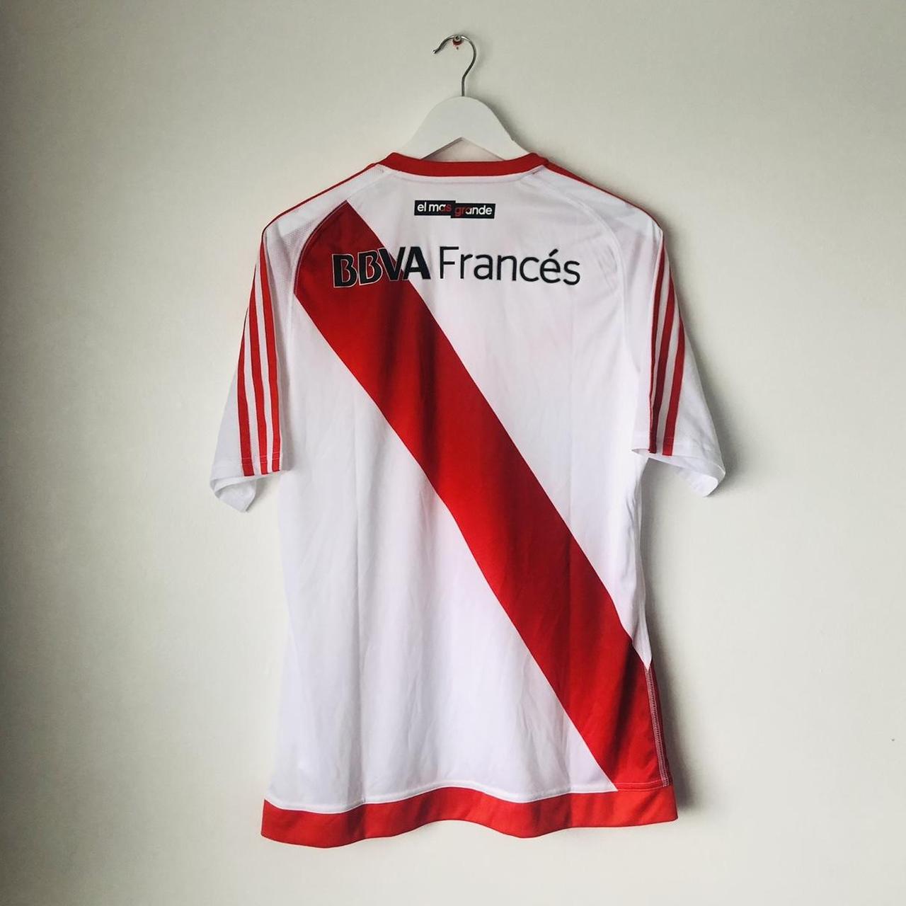 River Plate 2016/2017 Red & White Home Football Shirt (M)