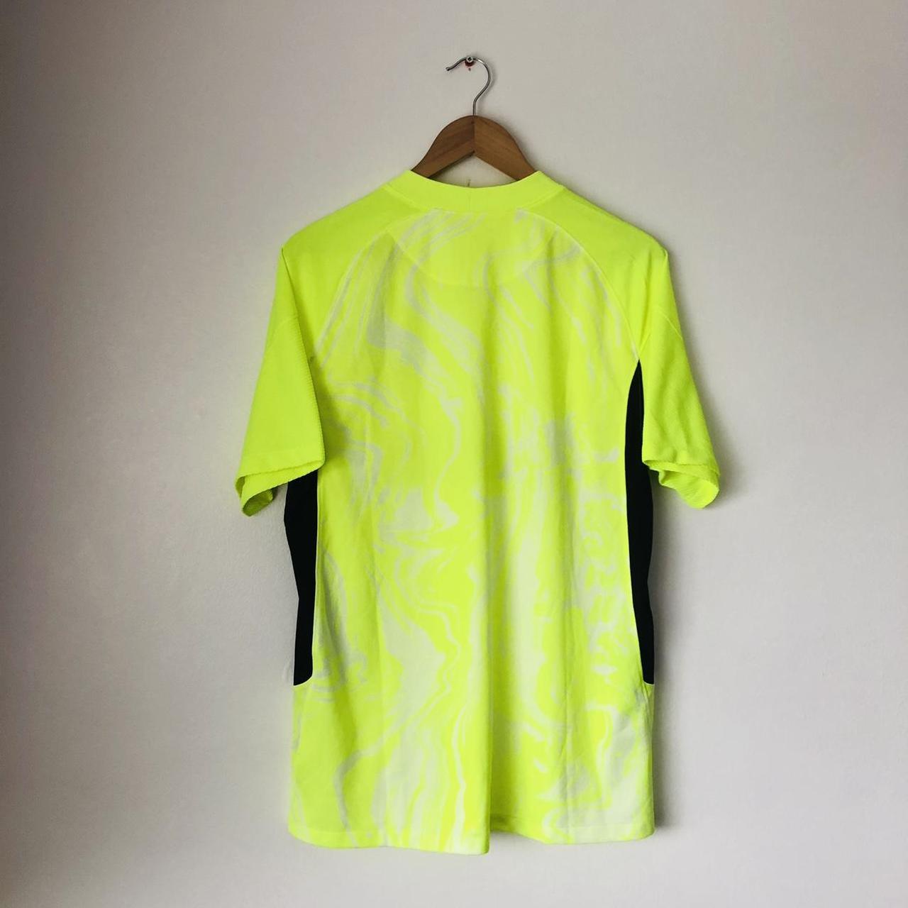Atletico Madrid 2020/2021 Neon Third Football Shirt (L)