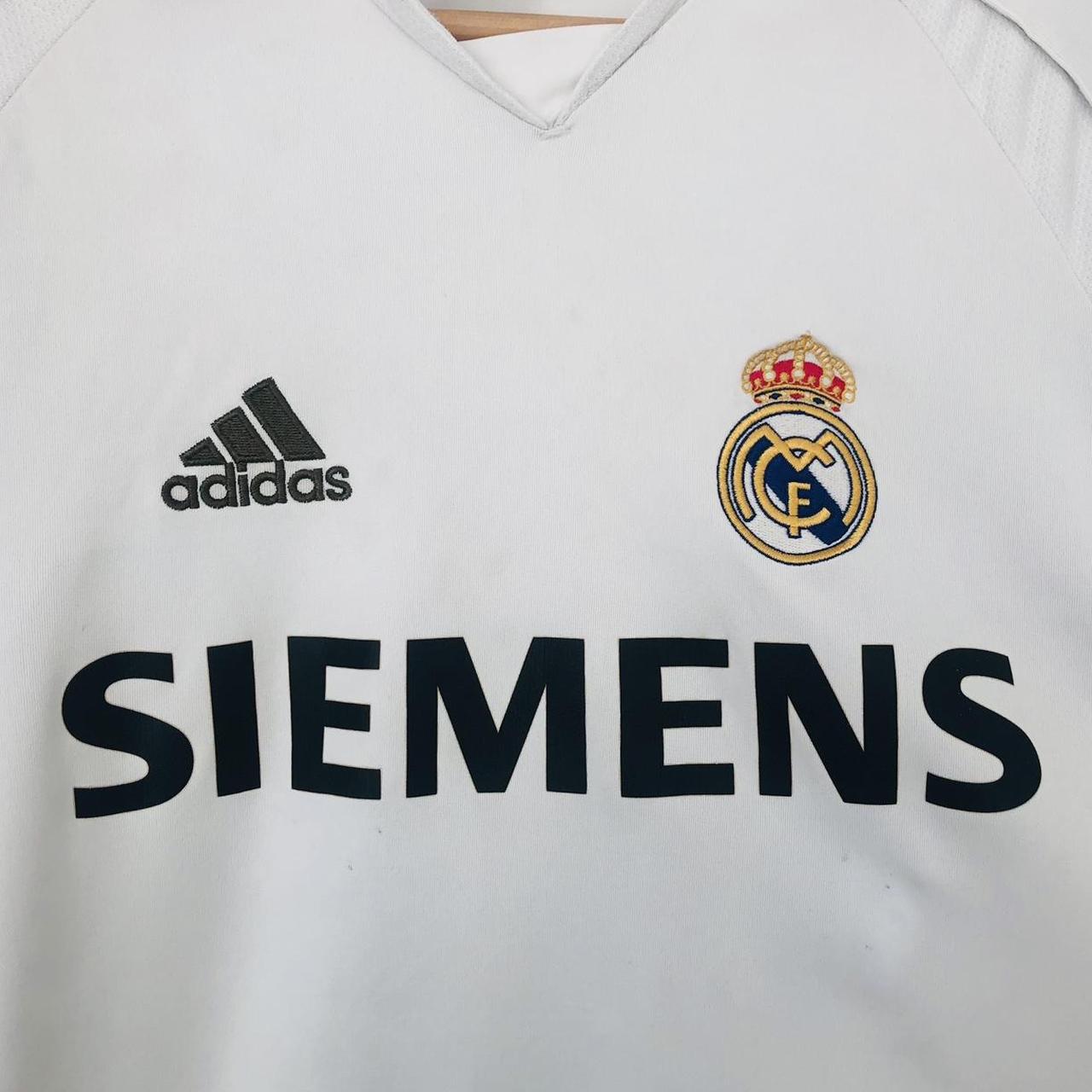 Real Madrid 2005/2006 White Home Football Shirt (S)