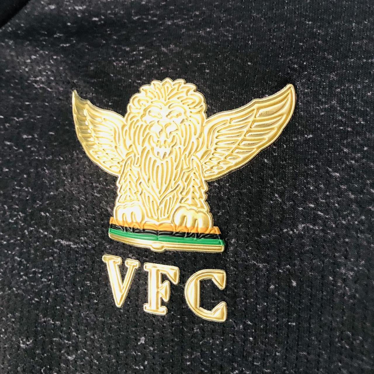 Venezia 2021/2022 Black & Gold Home Football Shirt (XL)