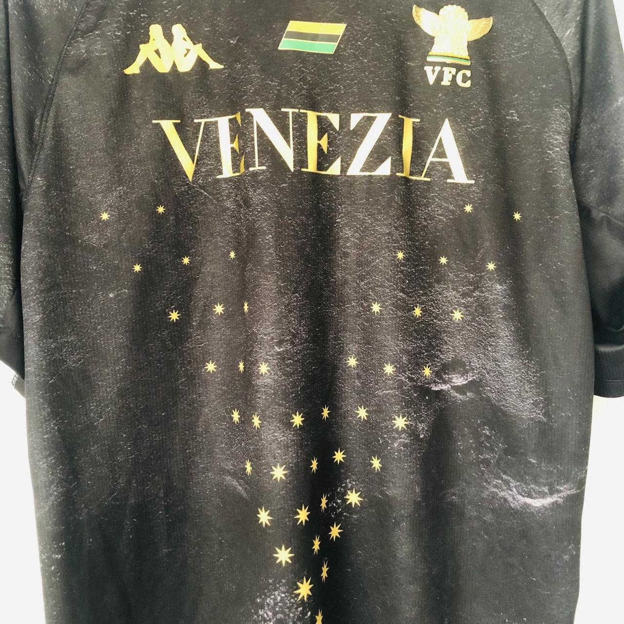 Venezia 2021/2022 Black & Gold Home Football Shirt (XL)