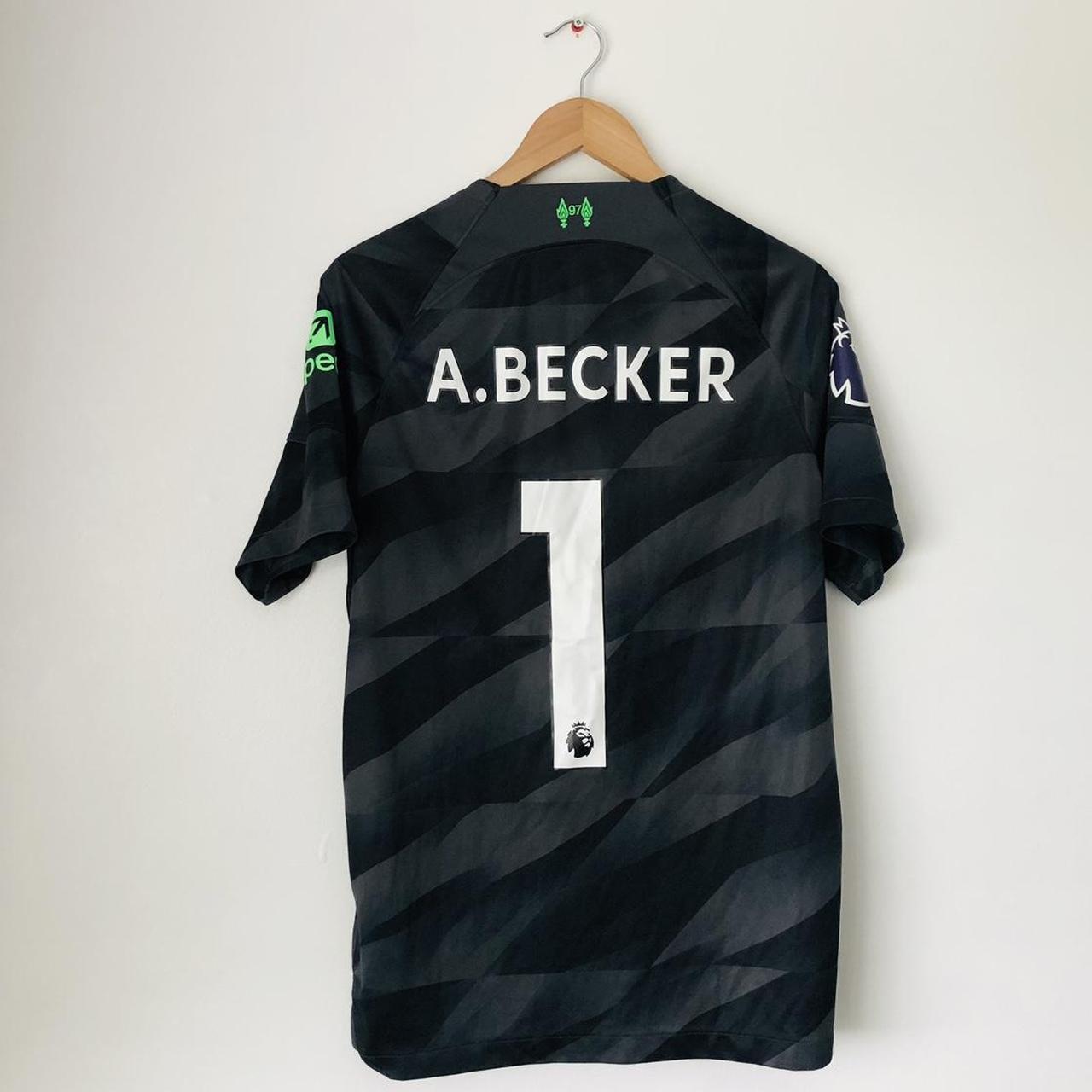 Liverpool 2020/2024 Black Goalkeeper Football Shirt (M)