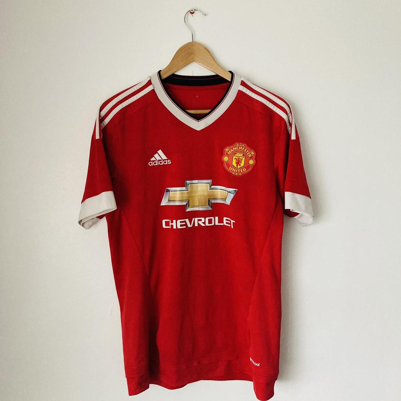 Manchester United 2015/2016 Red Home Football Shirt (M)