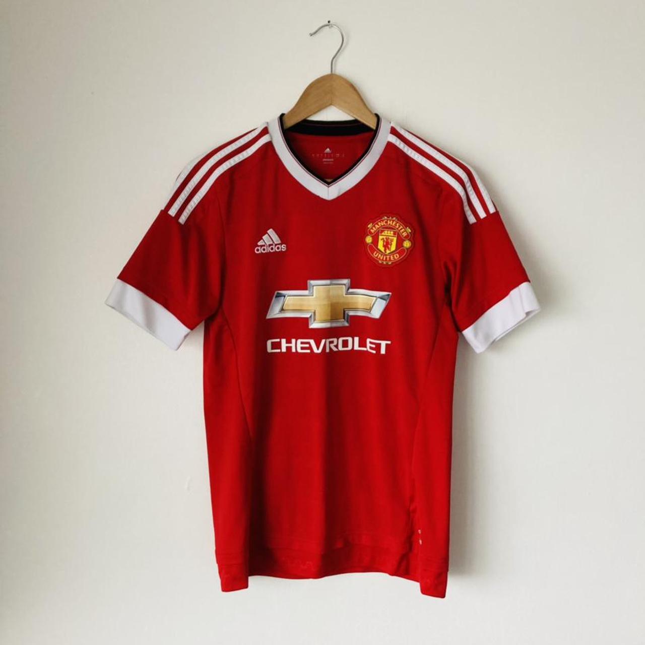 Manchester United 2015/2016 Red Home Football Shirt (S)