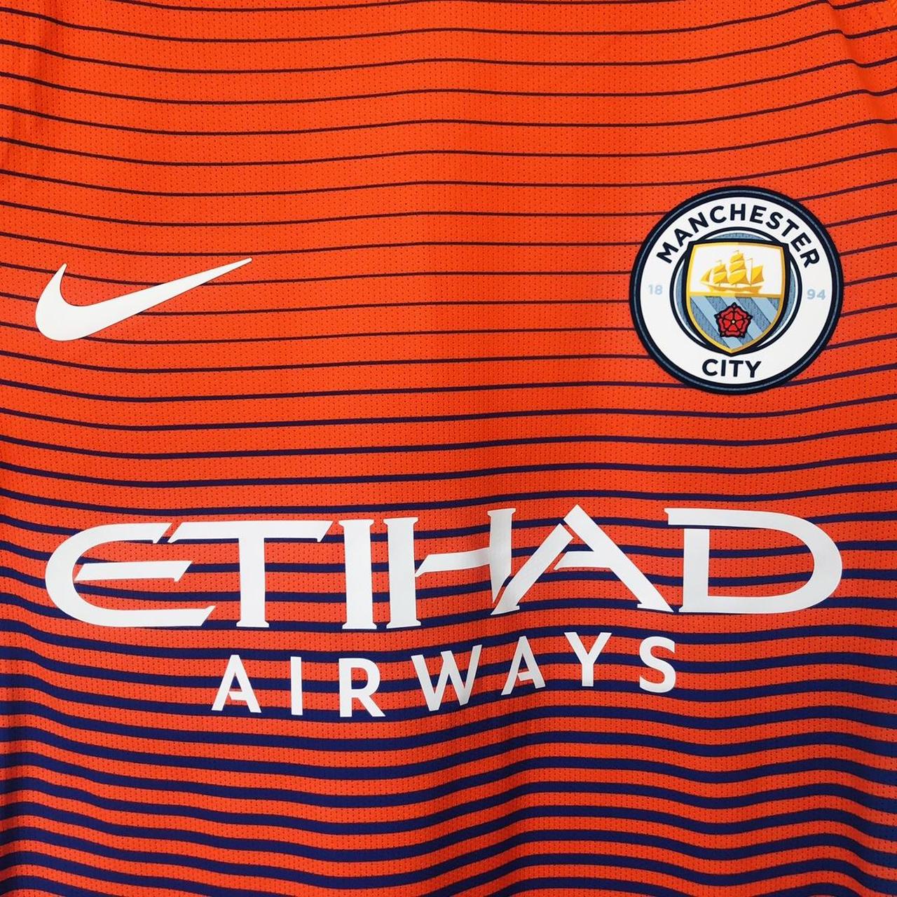 Manchester City 2016/2017 Red & Blue Third Football Shirt (M)