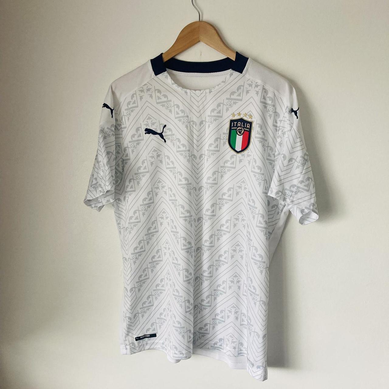 Italy 2020 White Away Football Shirt (XL)