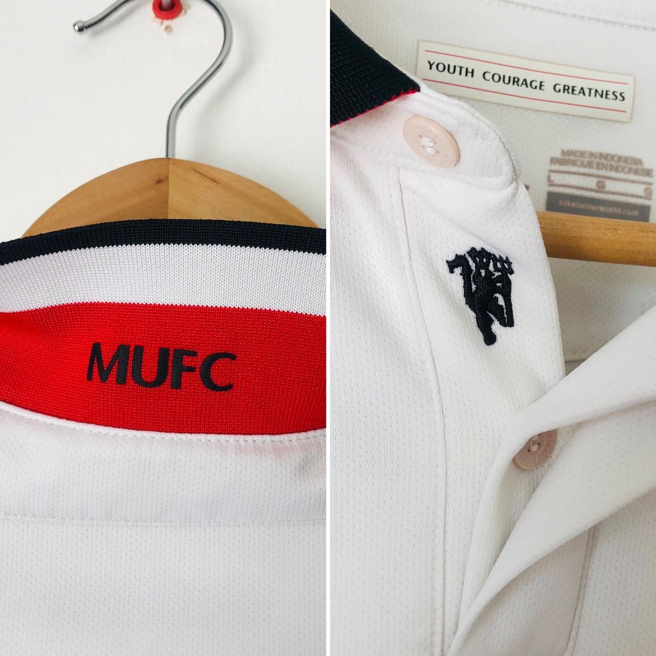 Manchester United 2014/2015 White Away Football Shirt (L)