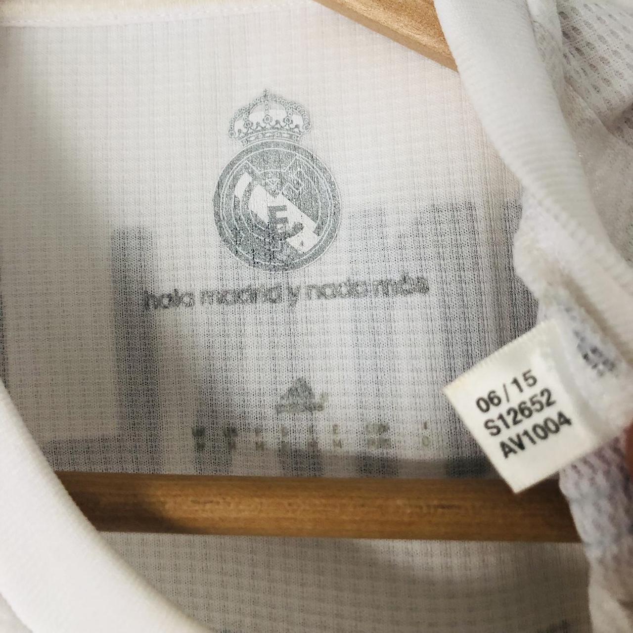 Real Madrid 2015/2016 White Home Football Shirt (M)