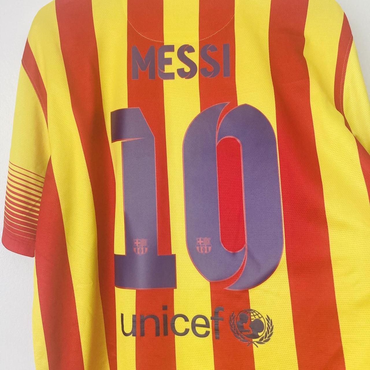 Barcelona 2013/2014 Red & Yellow Away Football Shirt (XL)