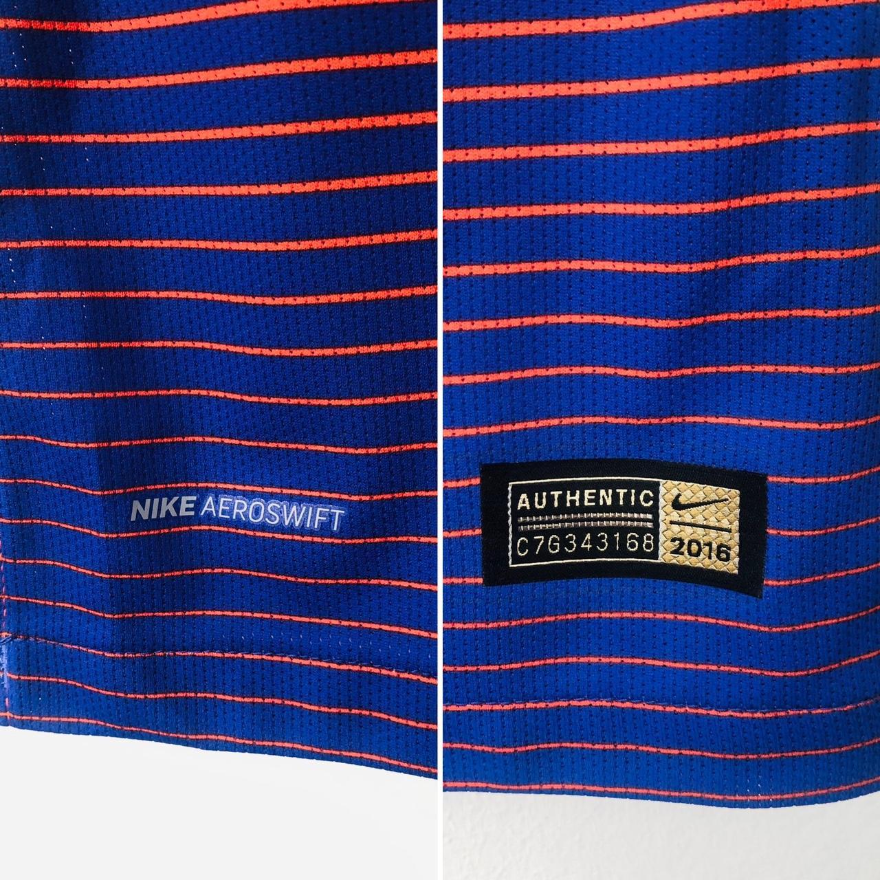 Manchester City 2016/2017 Red & Blue Third Football Shirt (M)