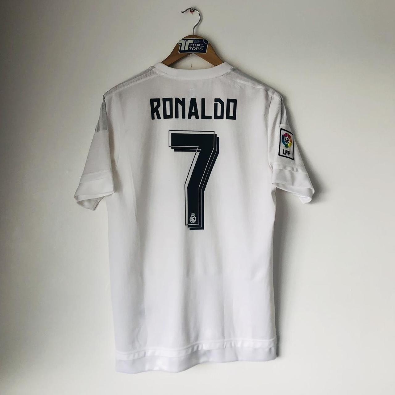 Real Madrid 2015/2016 White Home Football Shirt (M)