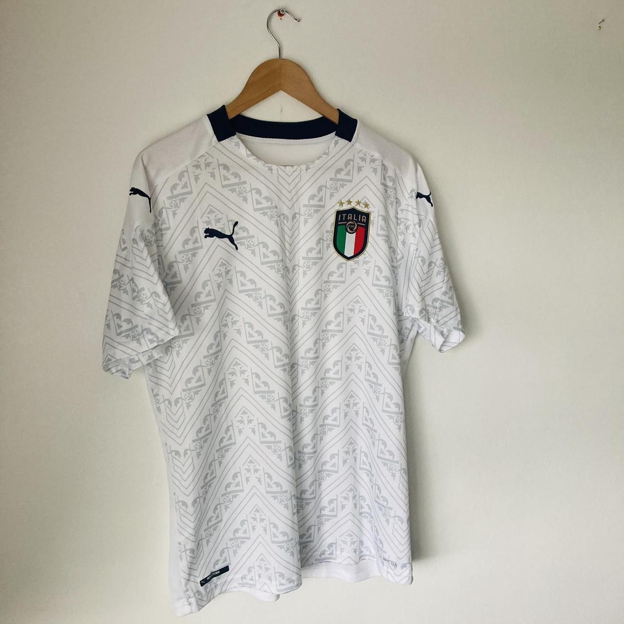 Italy 2020 White Away Football Shirt (XL)