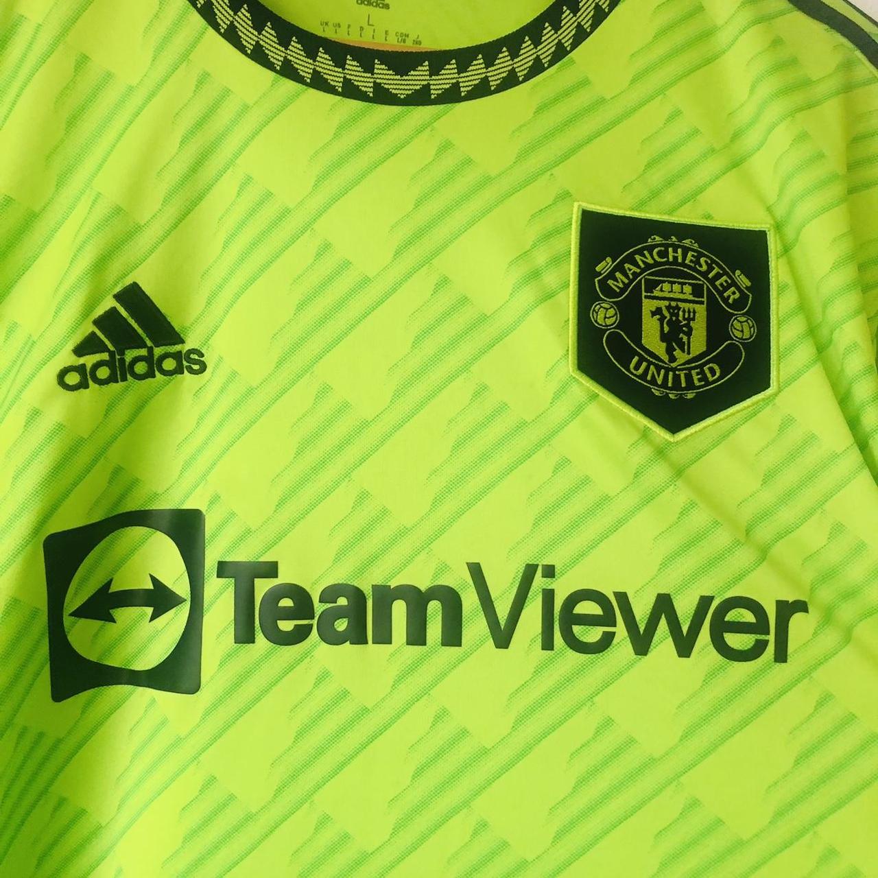 Manchester United 2022/23 Green Football Shirt (L)