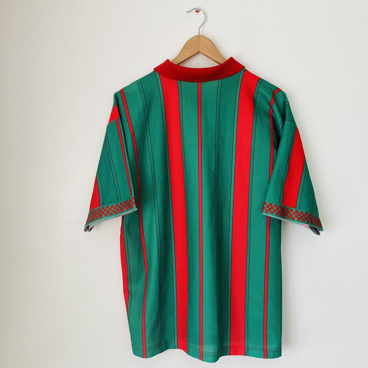 Glentoran 1996/1997 Green Home Football Shirt (L)