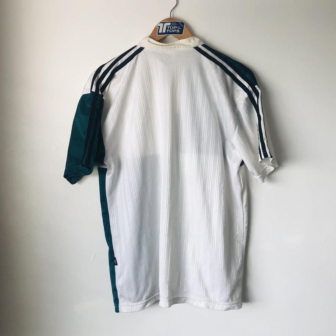Liverpool 1995/1996 Green & White Football Shirt (M)