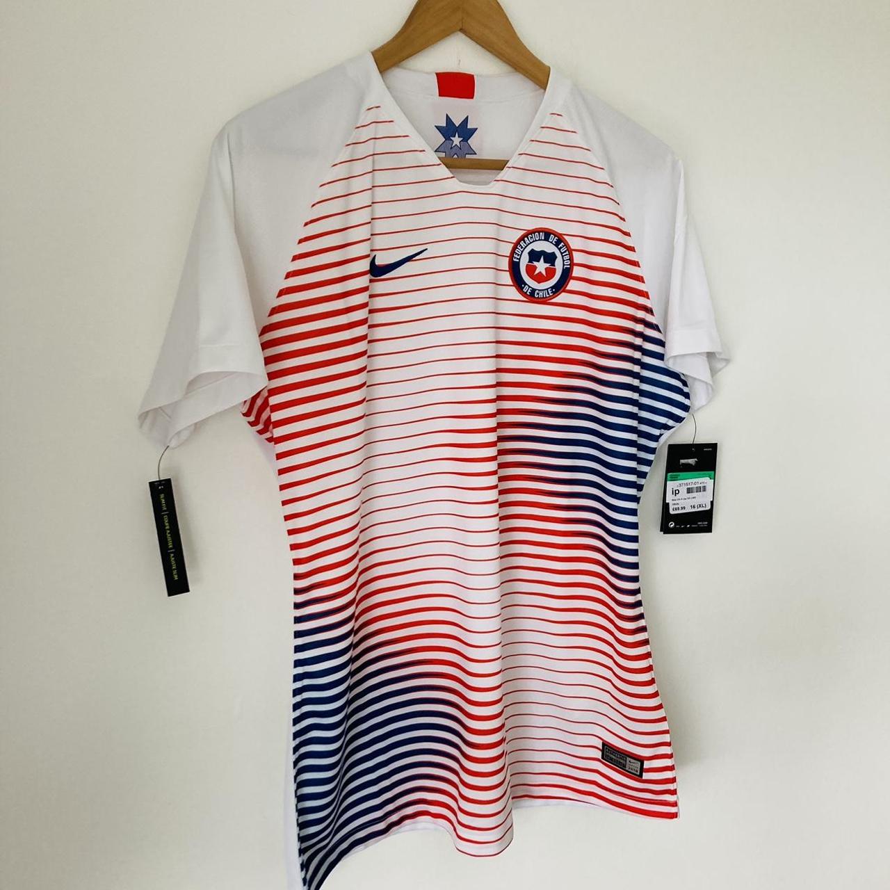 Chile 2018/2019 Multicolour Ladies Football Shirt (XL)
