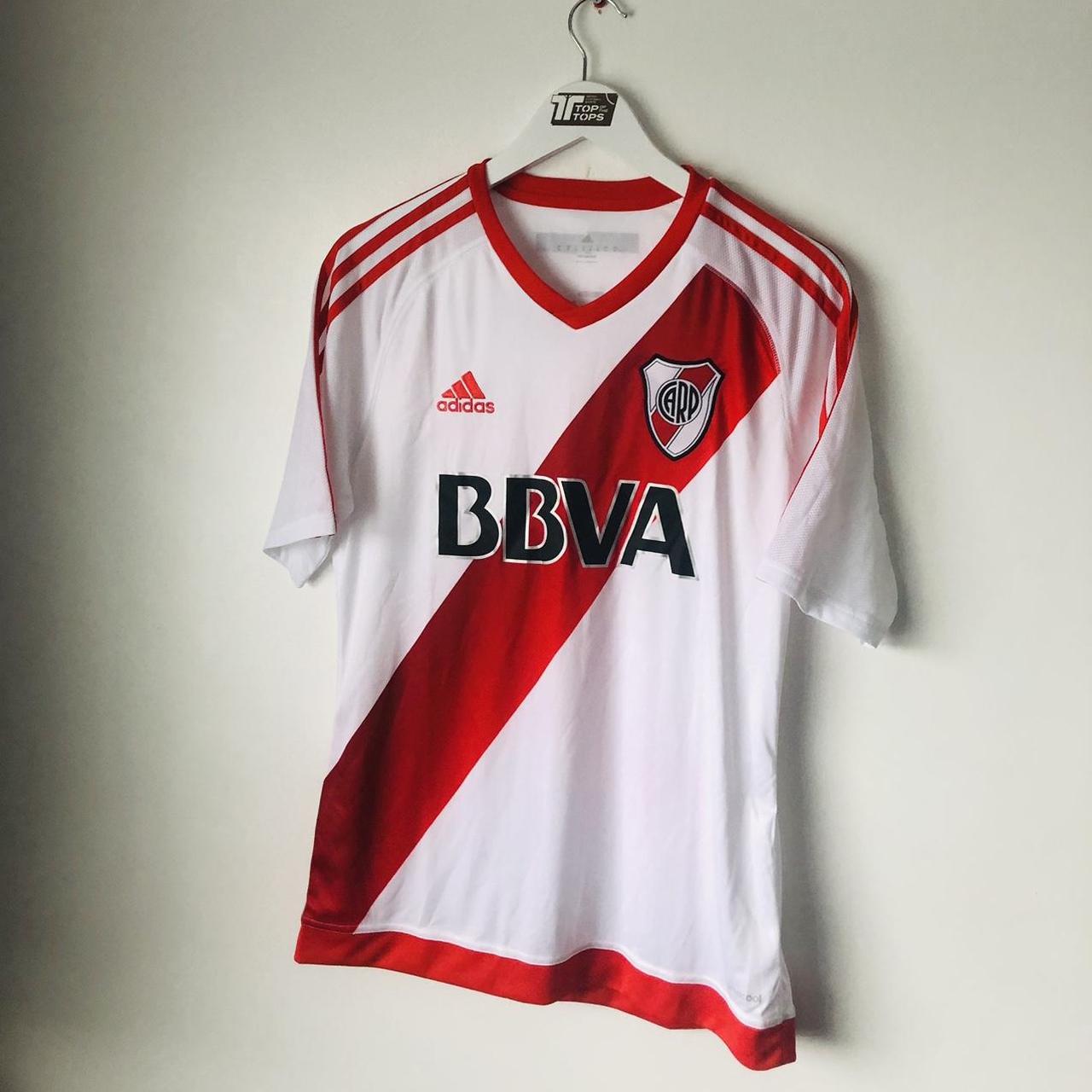 River Plate 2016/2017 Red & White Home Football Shirt (M)