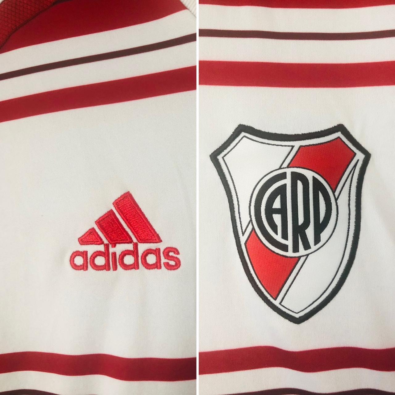 River Plate 2016/2017 Red & White Away Football Shirt (M)