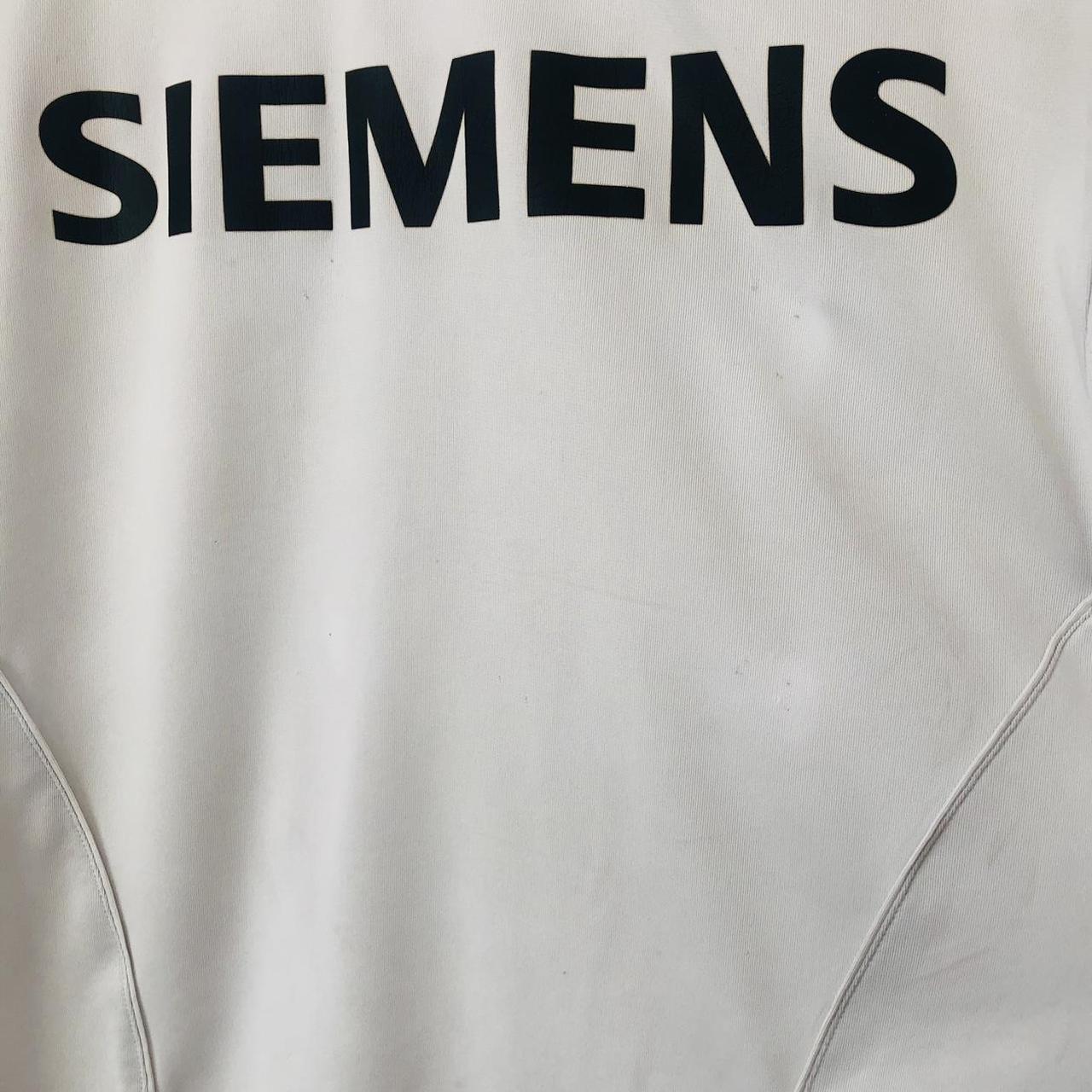 Real Madrid 2005/2006 White Home Football Shirt (S)